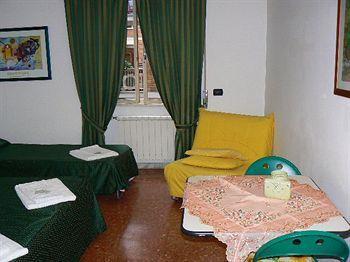 Tourist House Apartahotel