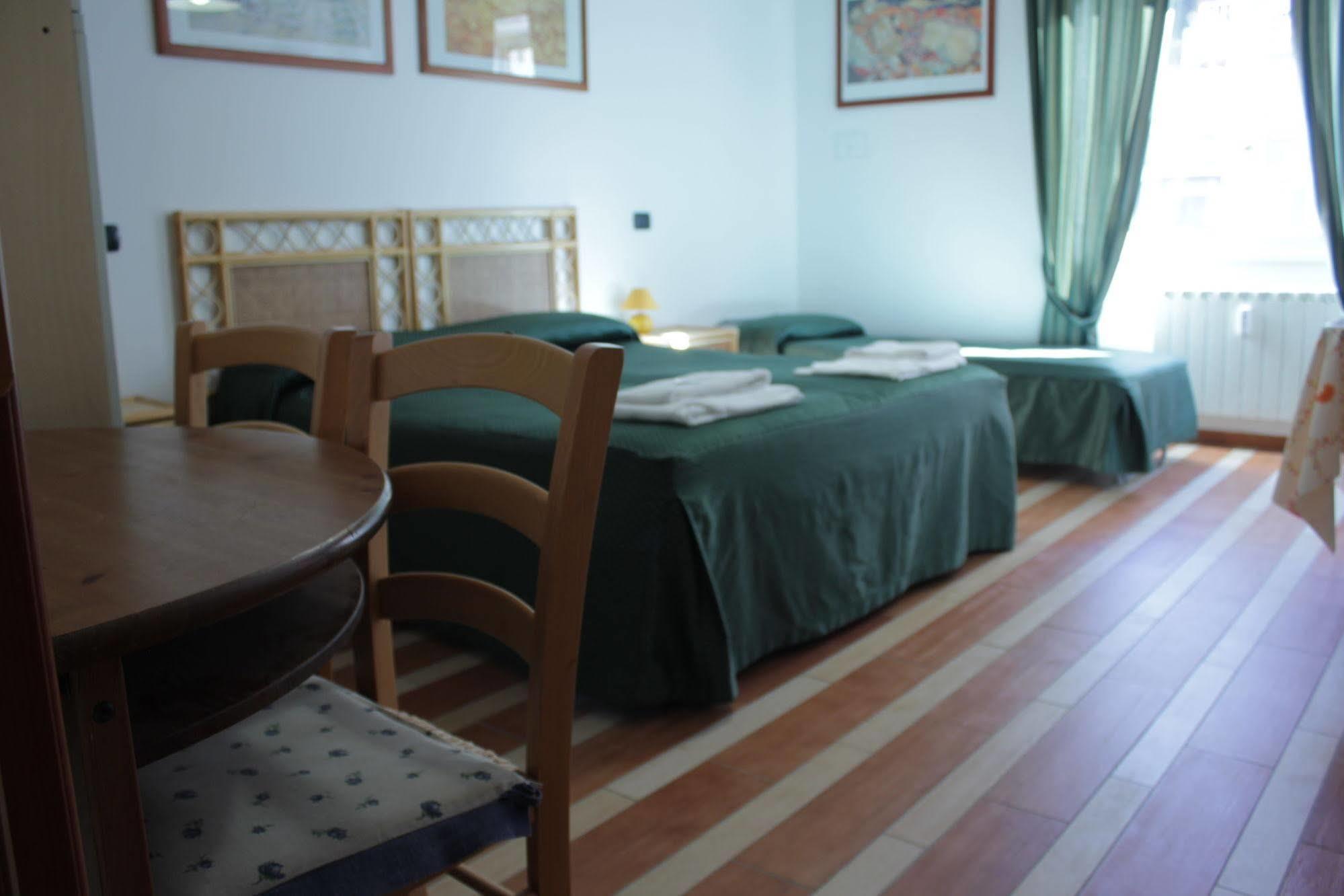 Apartahotel Tourist House 3*