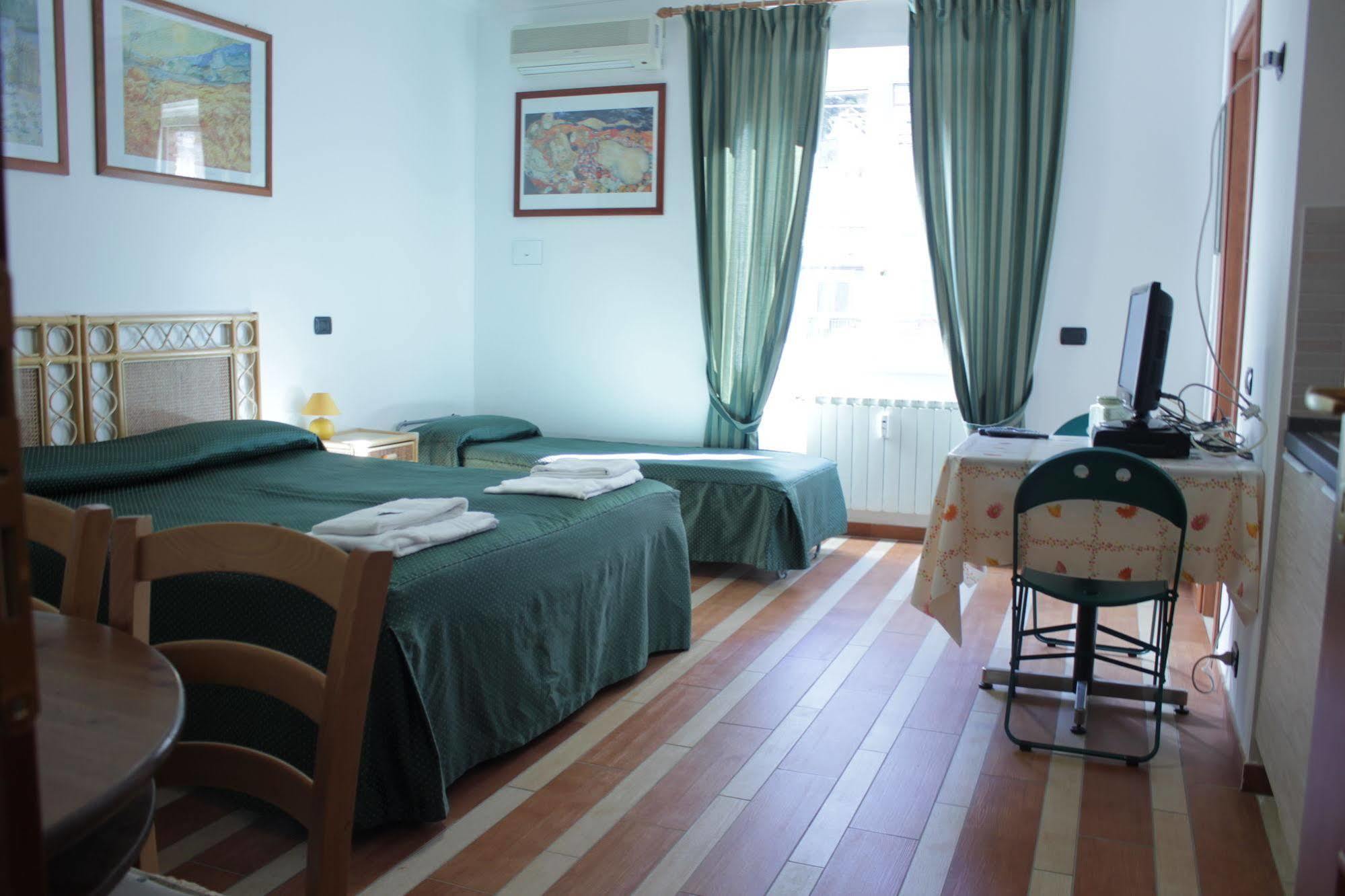 Tourist House Apartahotel Roma